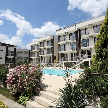 New Line Village Apartment
