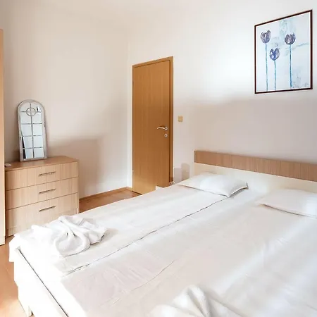 New Line Village Apartment Sunny Beach